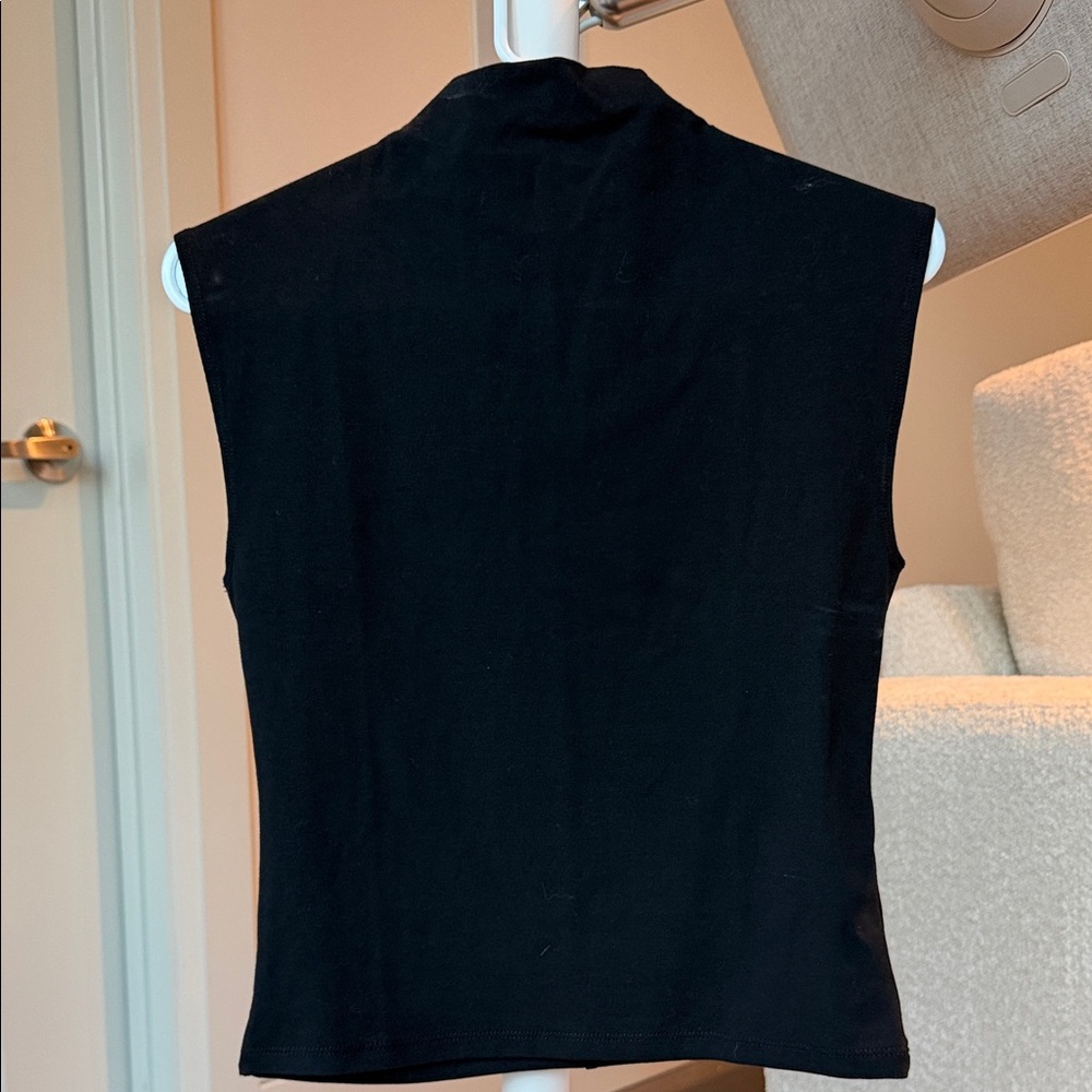 Madewell Black Funnelneck Cropped Muscle Tee
